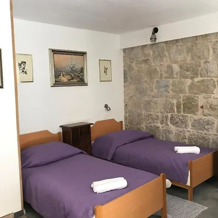 Gostinjska kuća Luna 3*